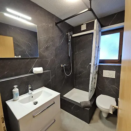 Apartamento Lauberhorn - Aare Jungfrau Ag *