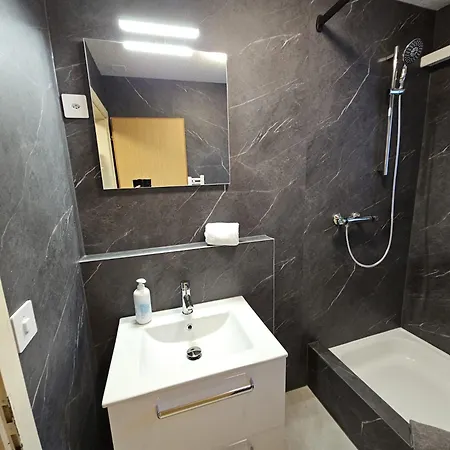 Lauberhorn - Aare Jungfrau Ag * Grindelwald